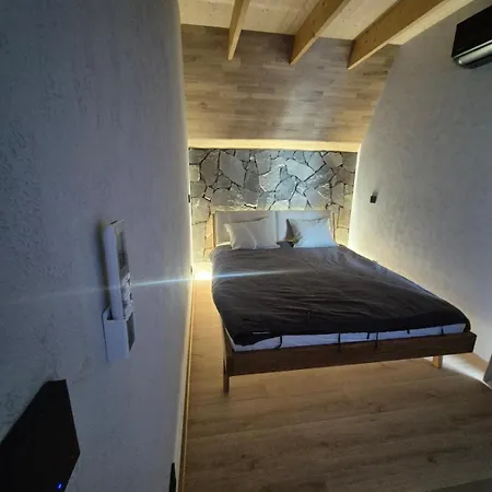 Silva Peak House *
