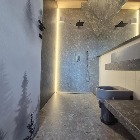 Silva Peak House * Завоя